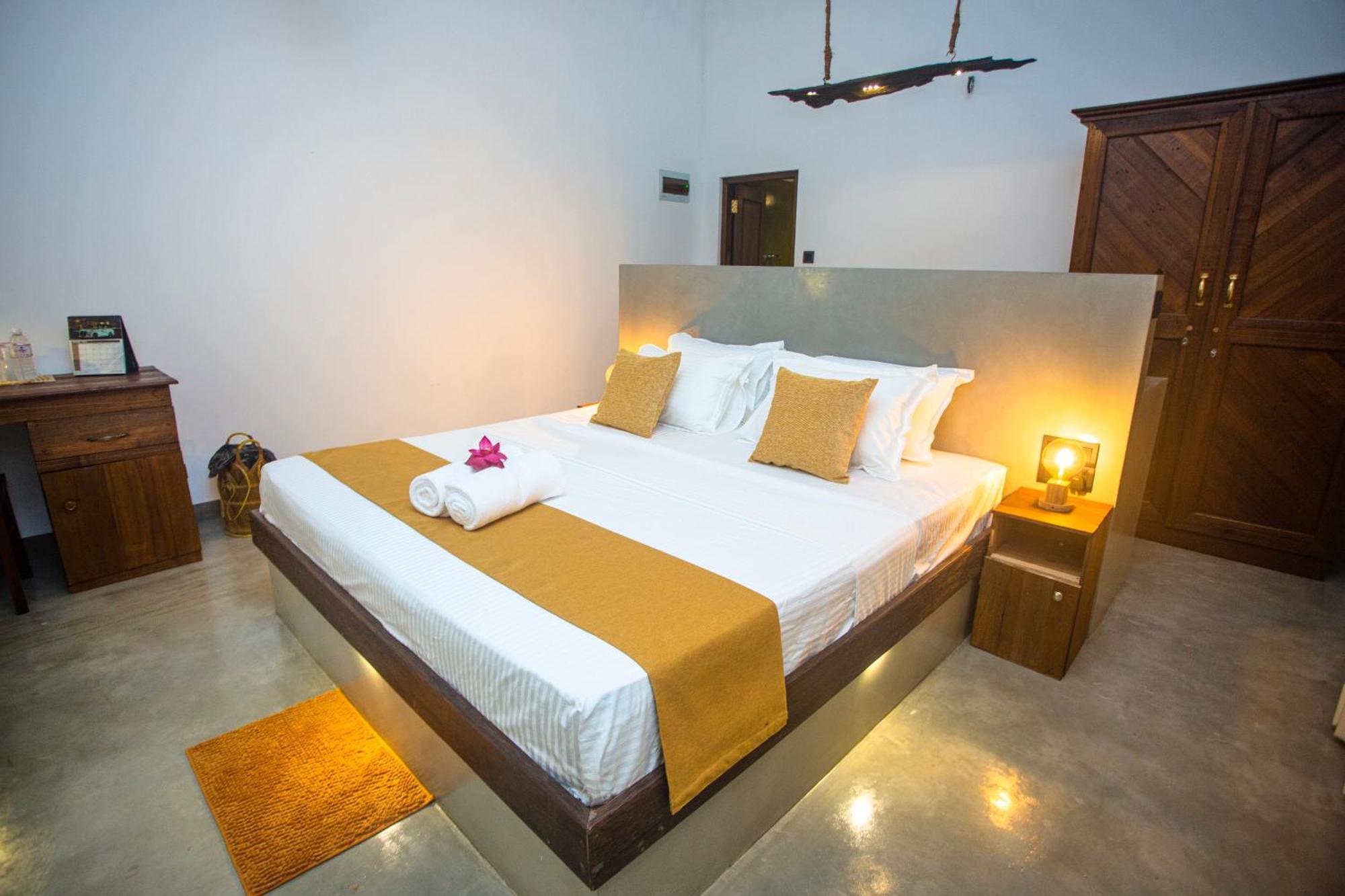 Aki Luna Lagoon Resort Hikkaduwa Eksteriør billede