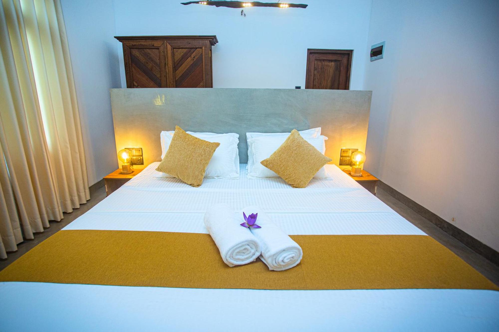 Aki Luna Lagoon Resort Hikkaduwa Eksteriør billede