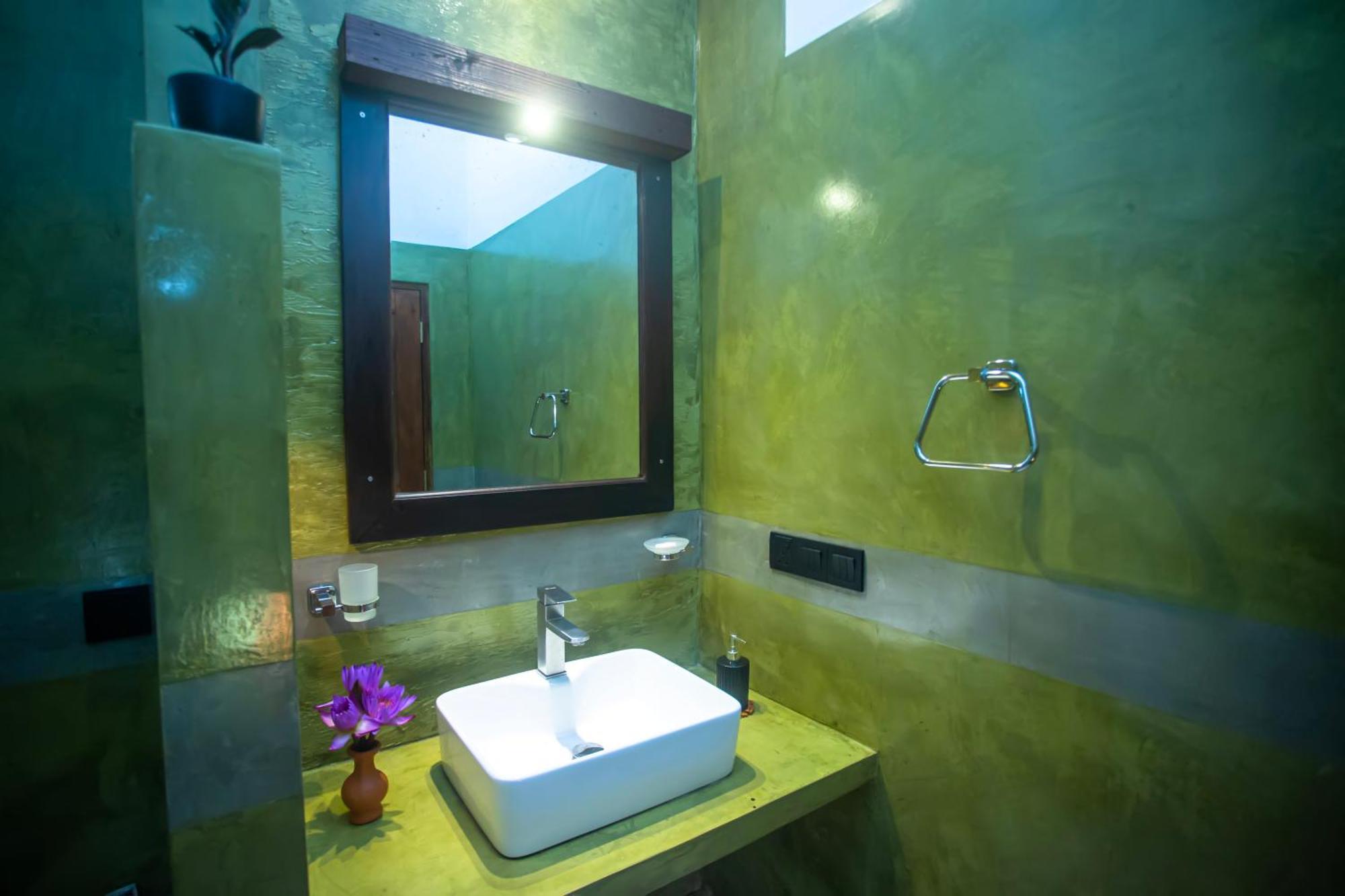Aki Luna Lagoon Resort Hikkaduwa Eksteriør billede