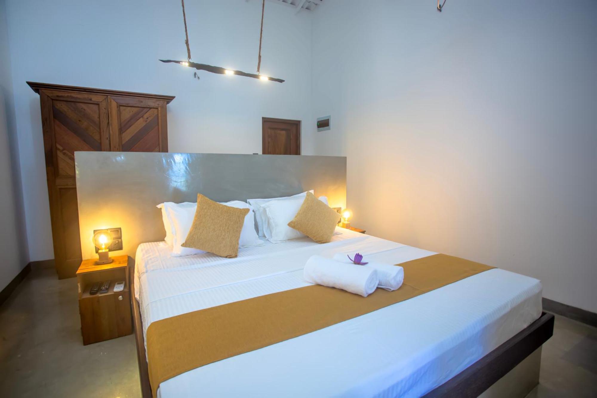 Aki Luna Lagoon Resort Hikkaduwa Eksteriør billede