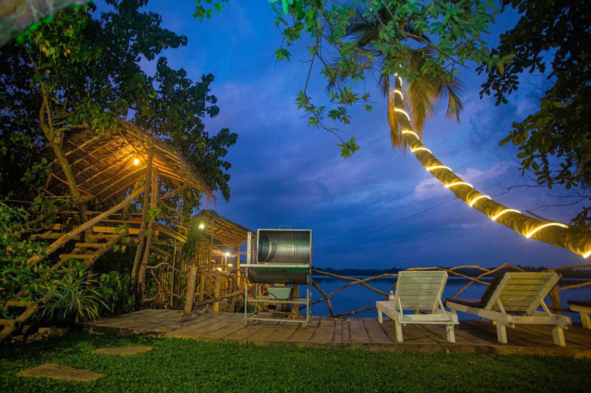 Aki Luna Lagoon Resort Hikkaduwa Eksteriør billede